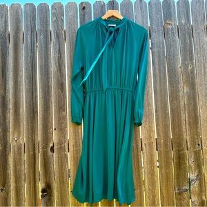 Vintage 1970s tie neck dress